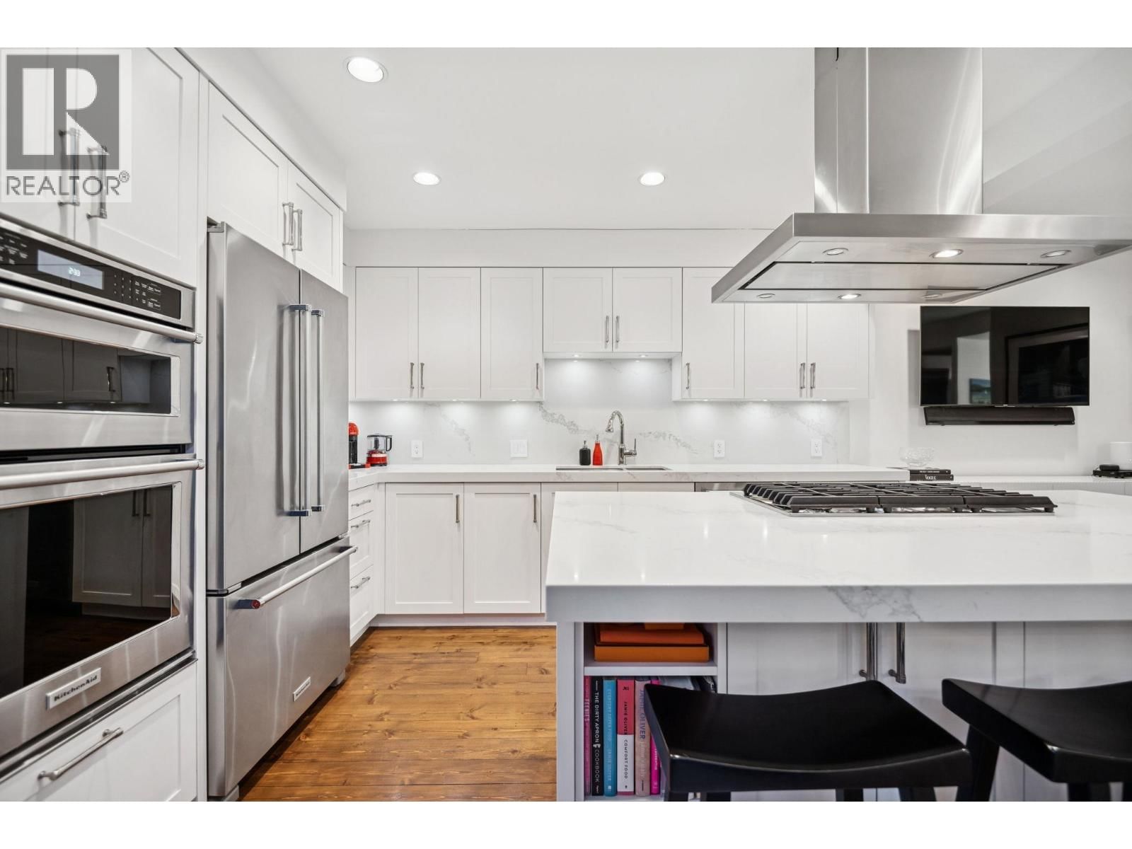 3814 11 AVENUE Image 13