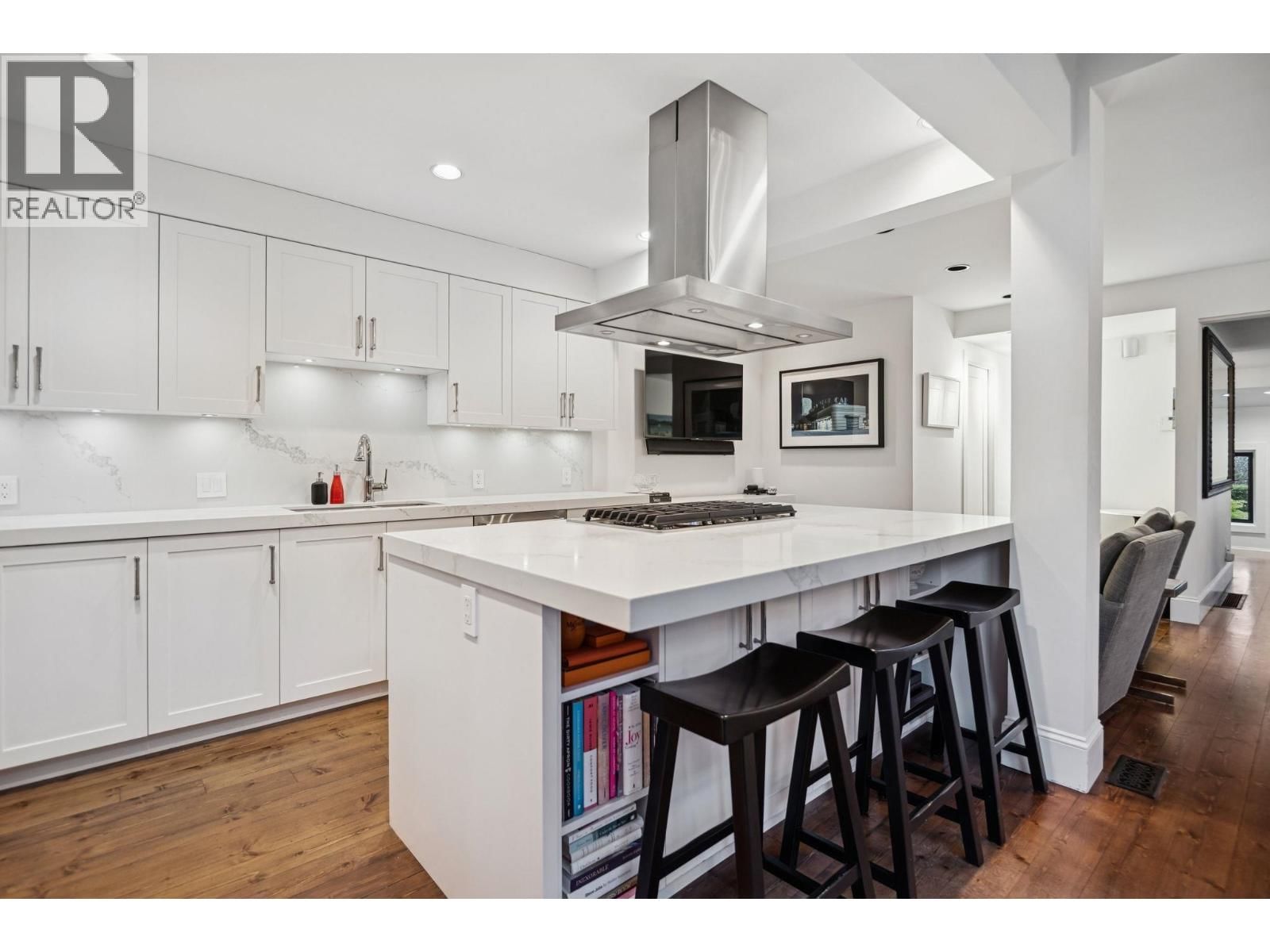 3814 11 AVENUE Image 14