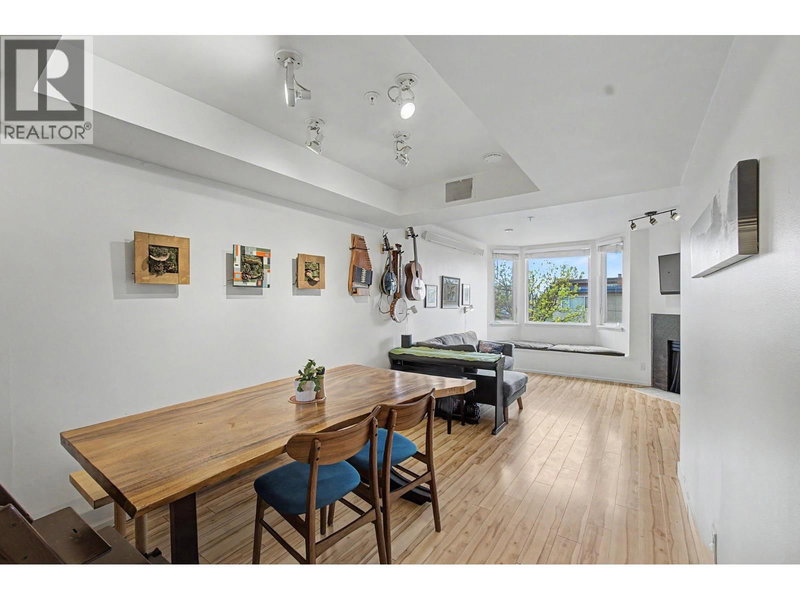 130 LAKEWOOD Drive, Vancouver, V5L4L3 | Image 3