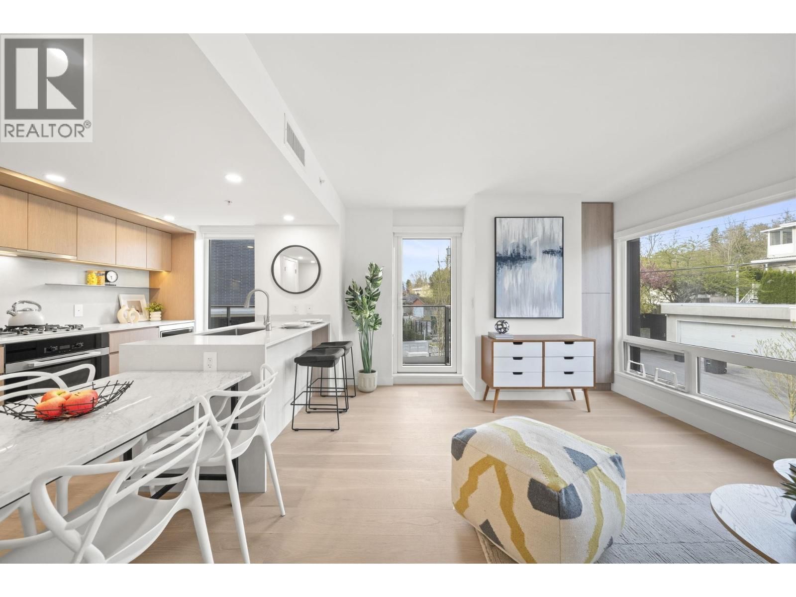 106 - 5212 CAMBIE STREET Image 10