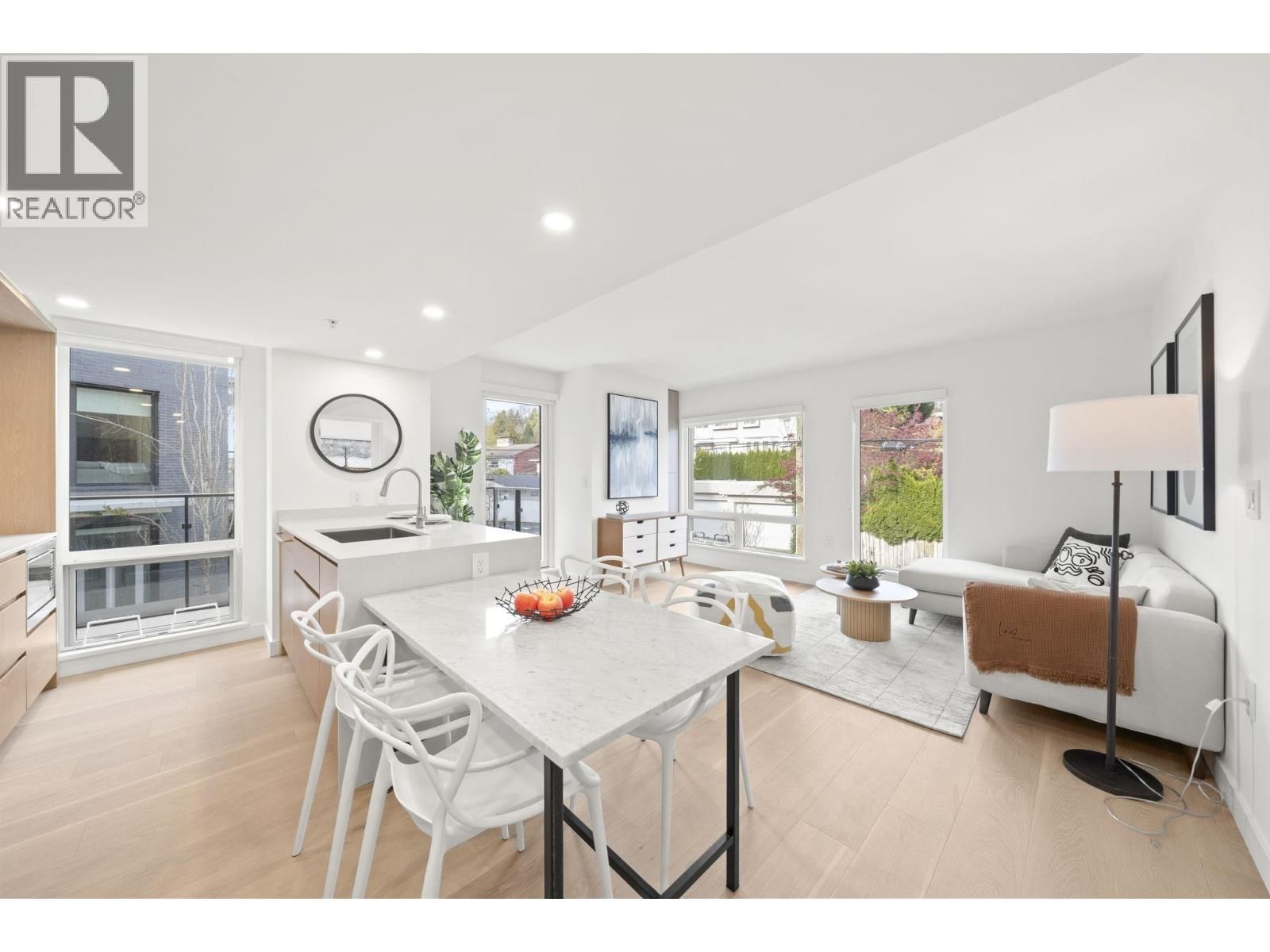 106 - 5212 CAMBIE STREET Image 11