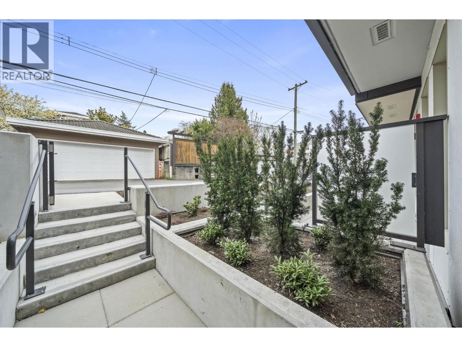 106 - 5212 CAMBIE STREET Image 27