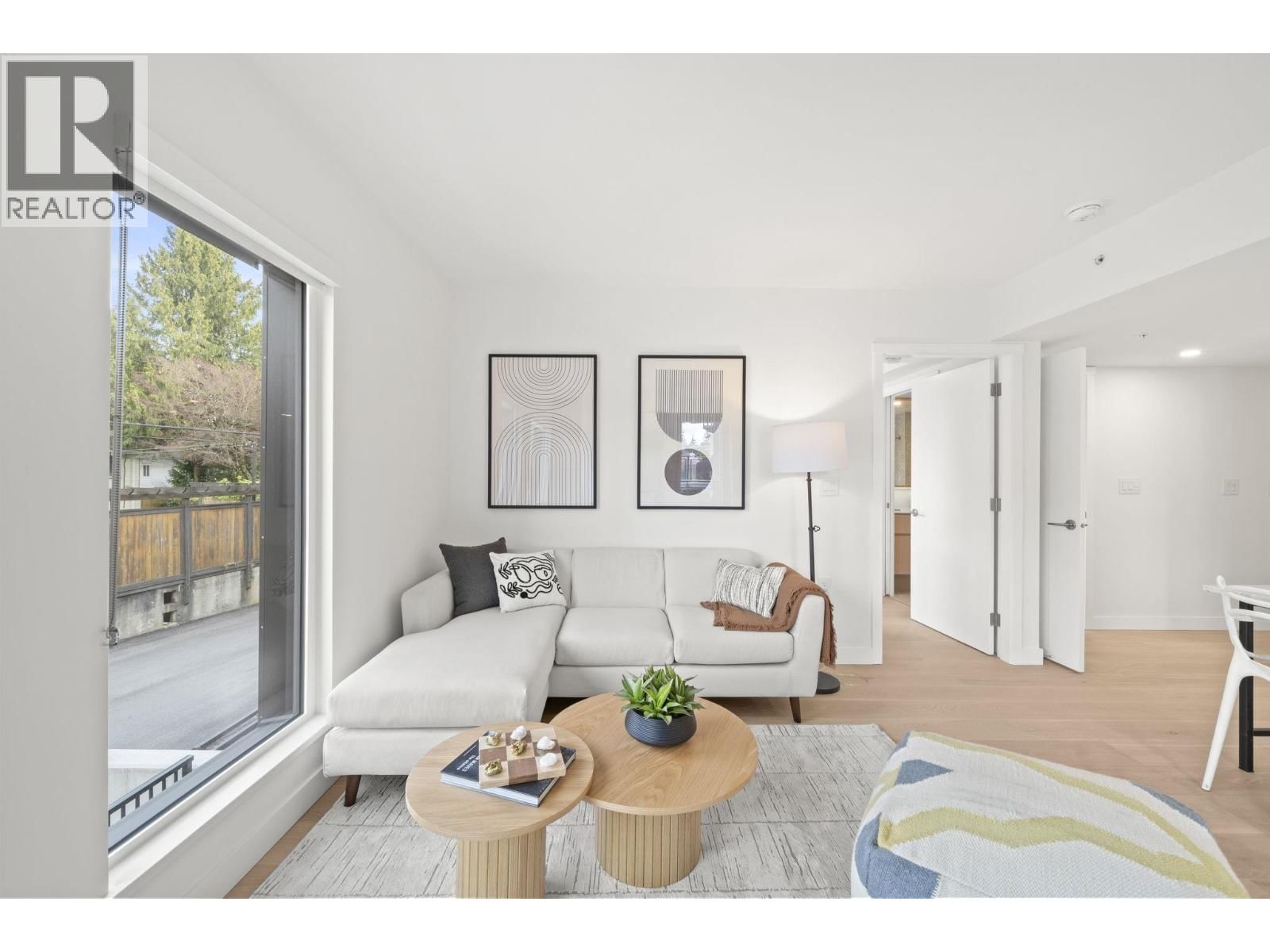 106 - 5212 CAMBIE STREET Image 4