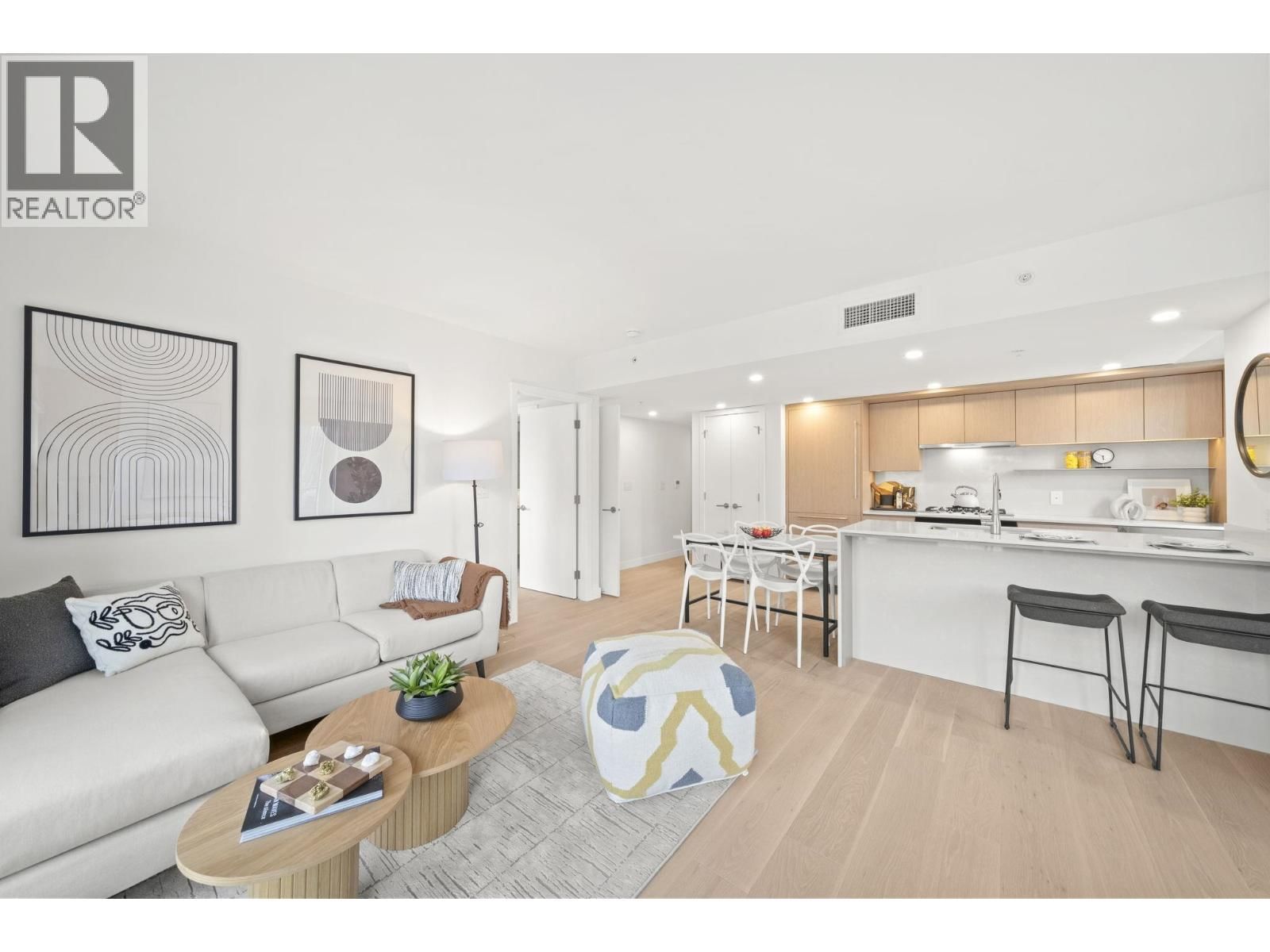 106 - 5212 CAMBIE STREET Image 5