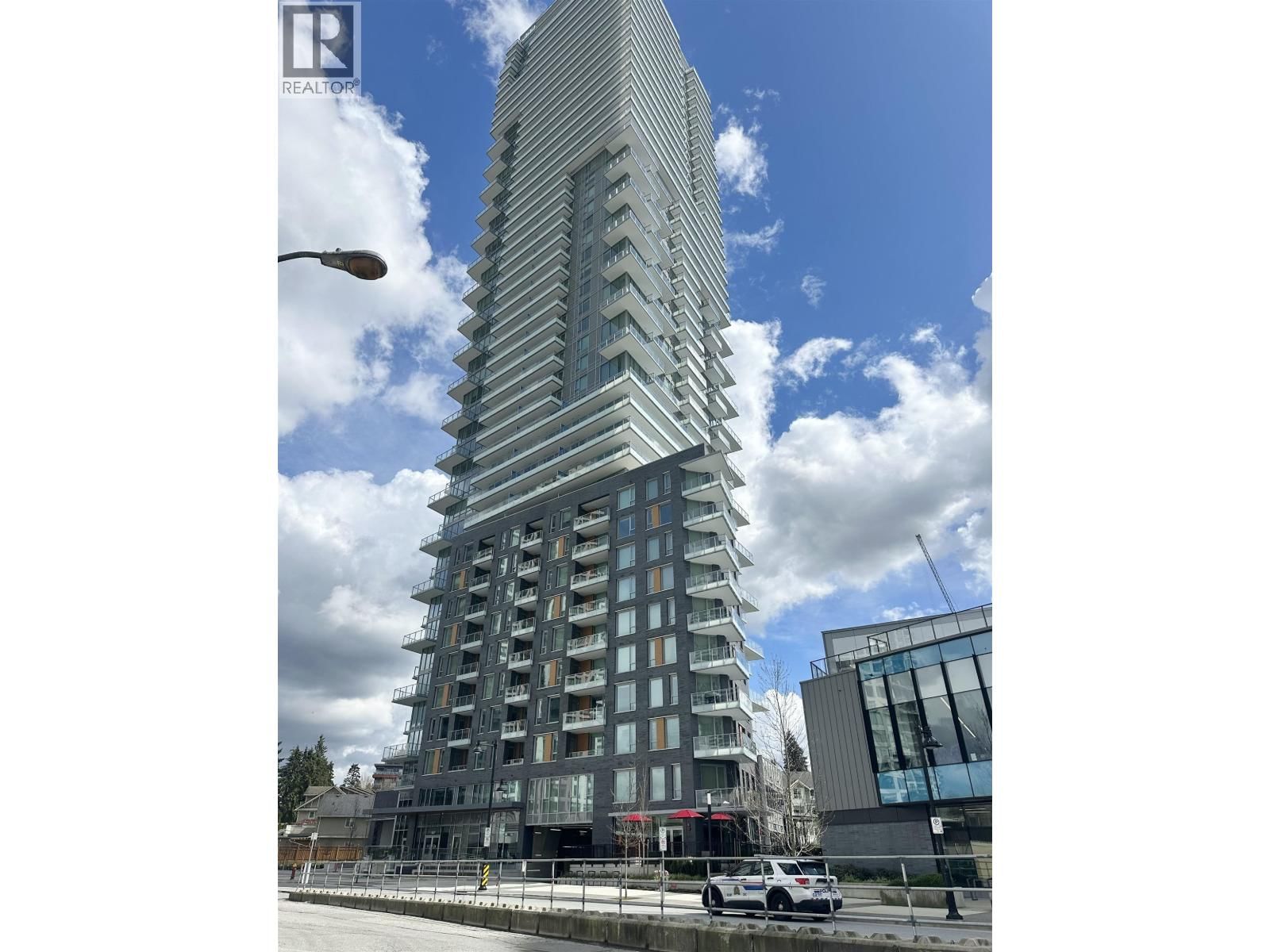 302 - 567 EMERSON STREET Image 1