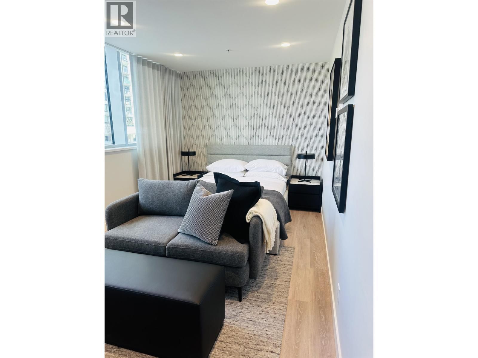 302 - 567 EMERSON STREET Image 21