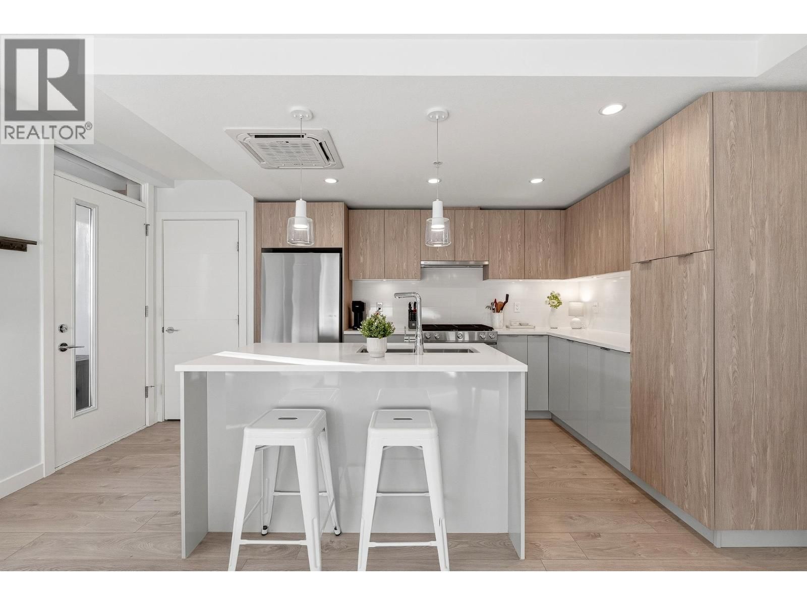 TH3 - 108 8TH STREET Image 1