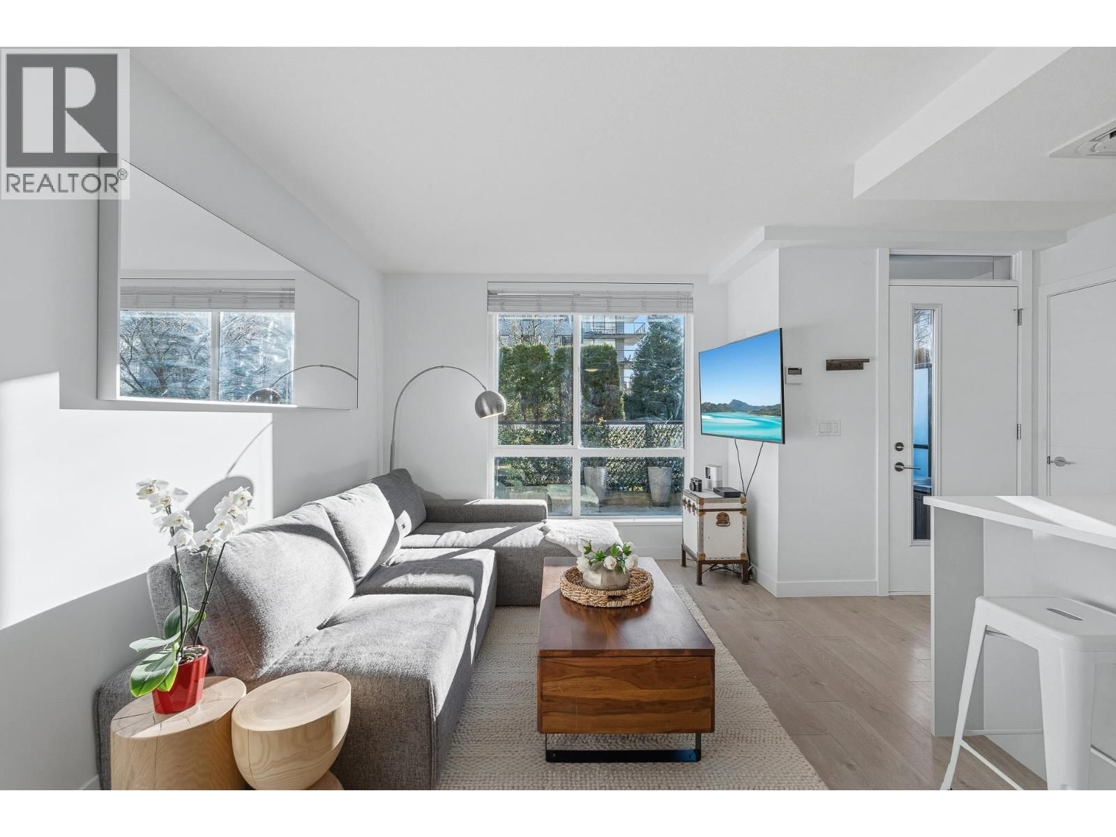 TH3 - 108 8TH STREET Image 4