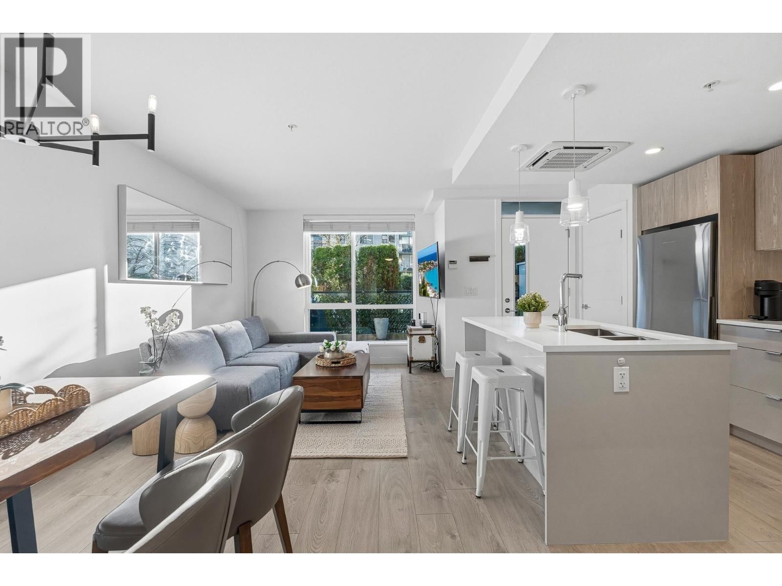 TH3 - 108 8TH STREET Image 5