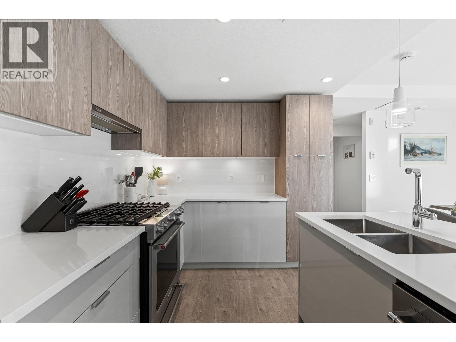 TH3 - 108 8TH STREET Image 9