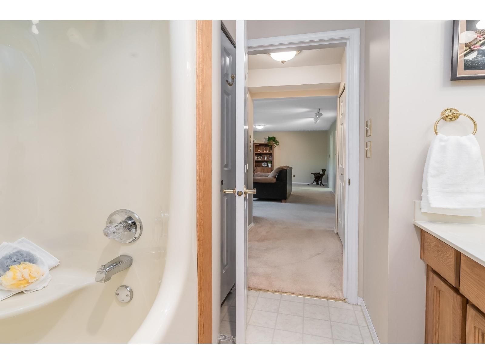 203 - 9109 154 STREET Image 23