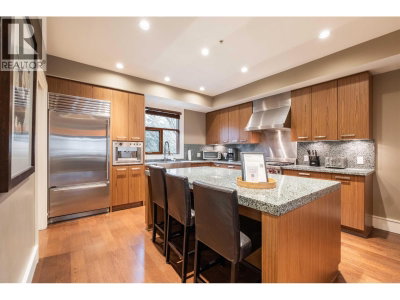 7124 NANCY GREENE Drive | Whistler British Columbia | Slide Image Ten