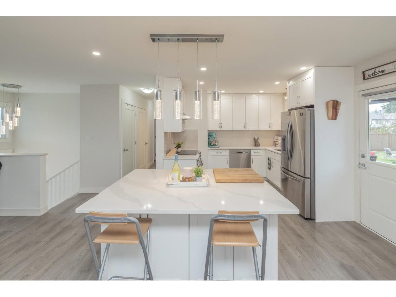 32073 WESTVIEW Avenue Mission British Columbia, V2V 1X7 - 6 Bedrooms Home For Sale