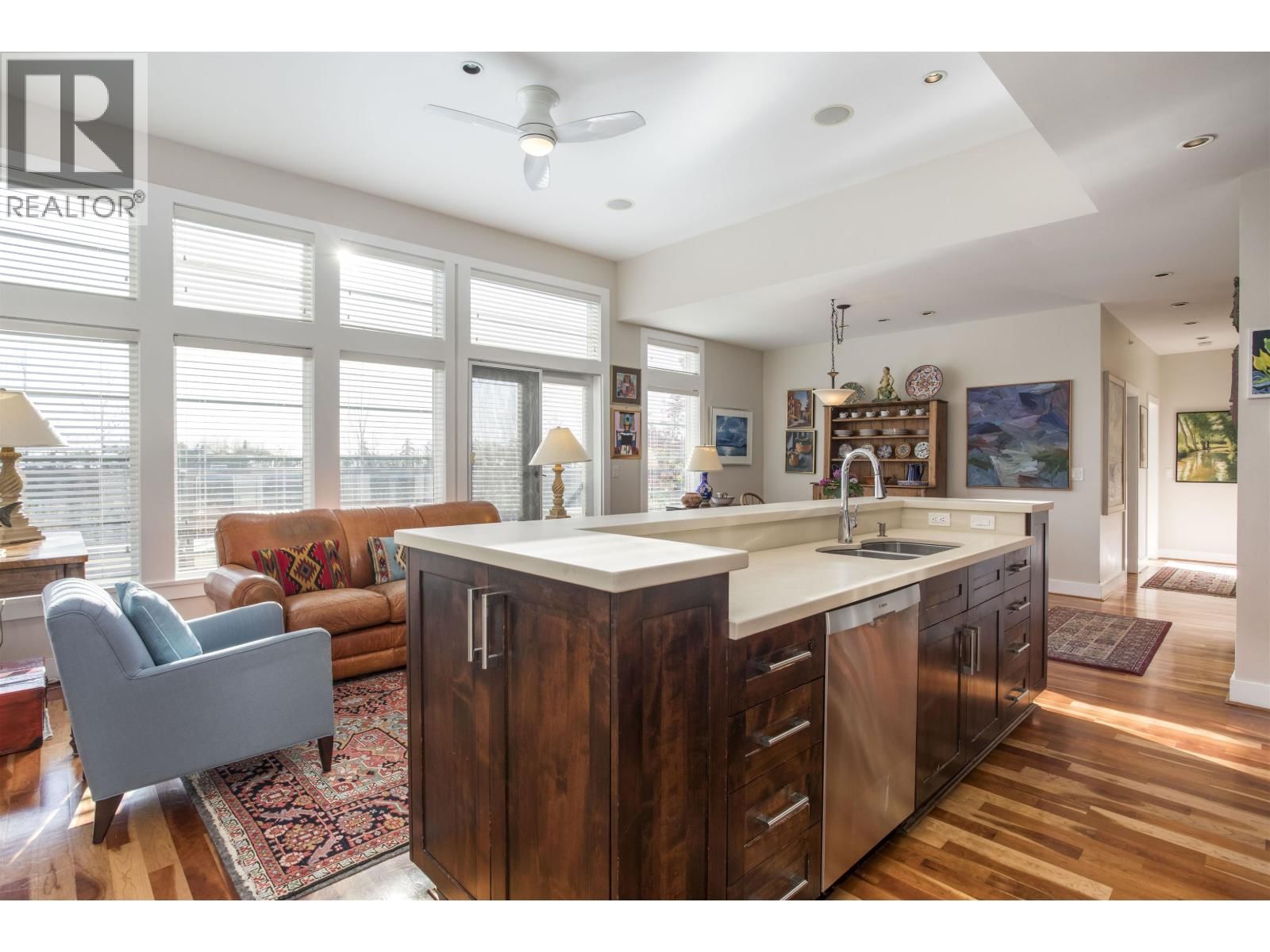 404 - 6328 LARKIN DRIVE Image 6