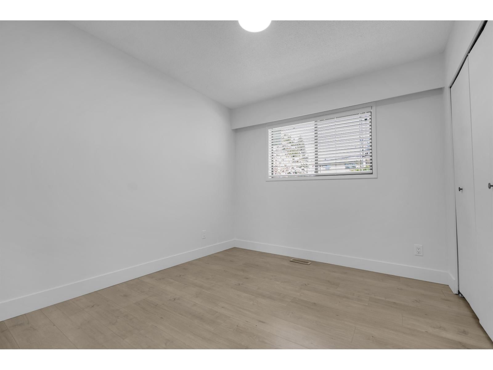 2803 BABICH STREET Image 16