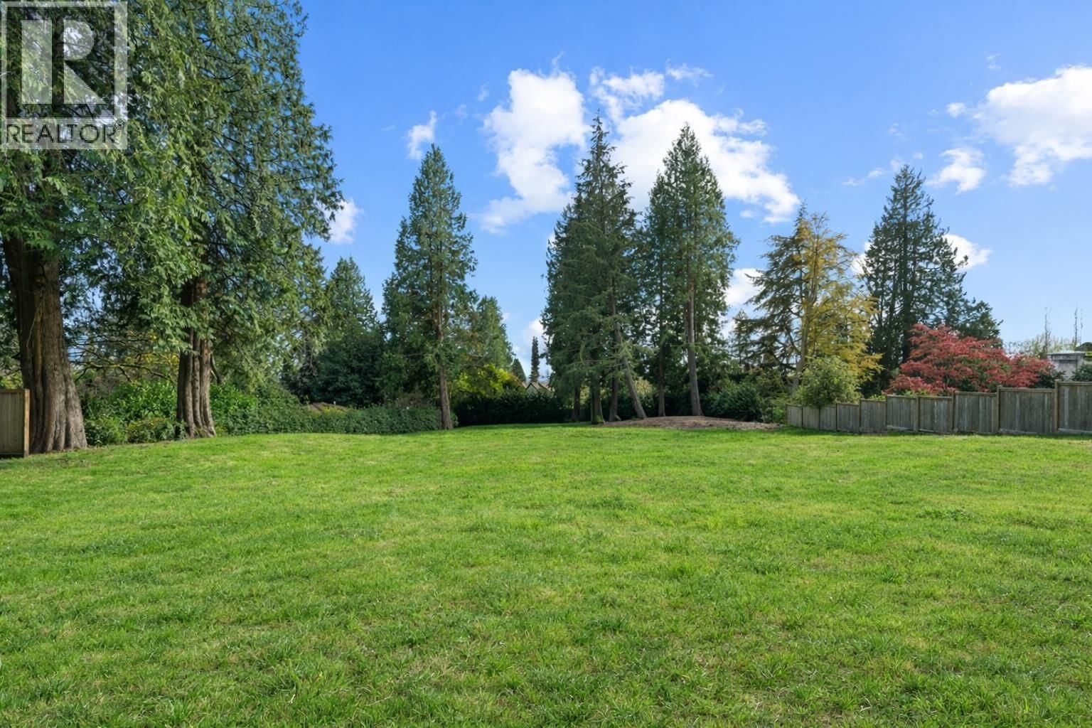 2976 PALMERSTON AVENUE Image 14