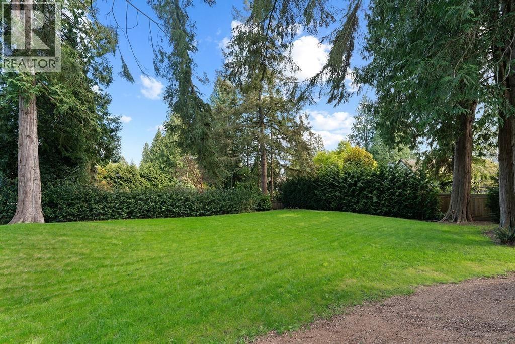 2976 PALMERSTON AVENUE Image 16