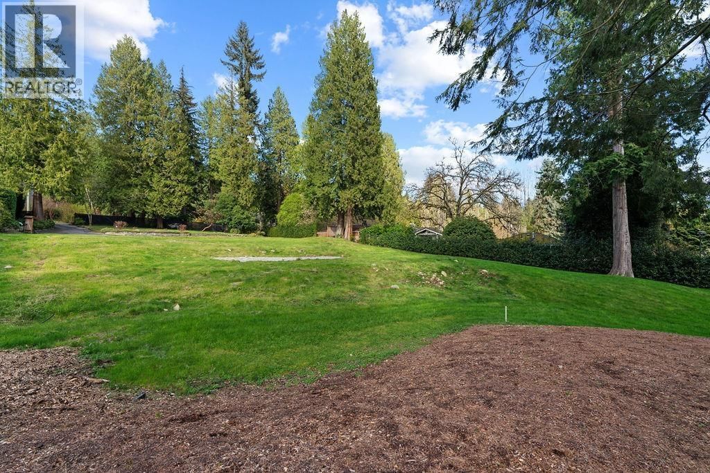 2976 PALMERSTON AVENUE Image 19