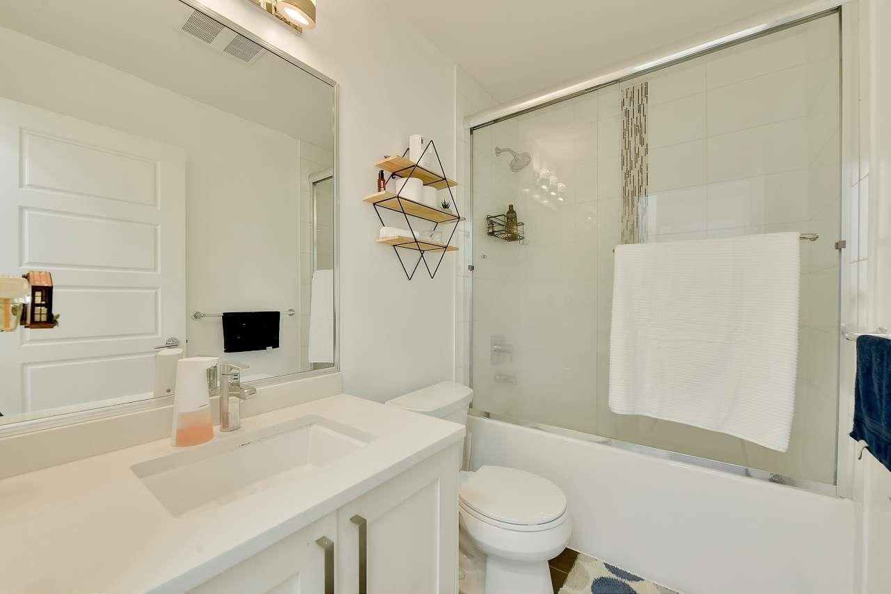 10 - 13864 HYLAND ROAD Image 23