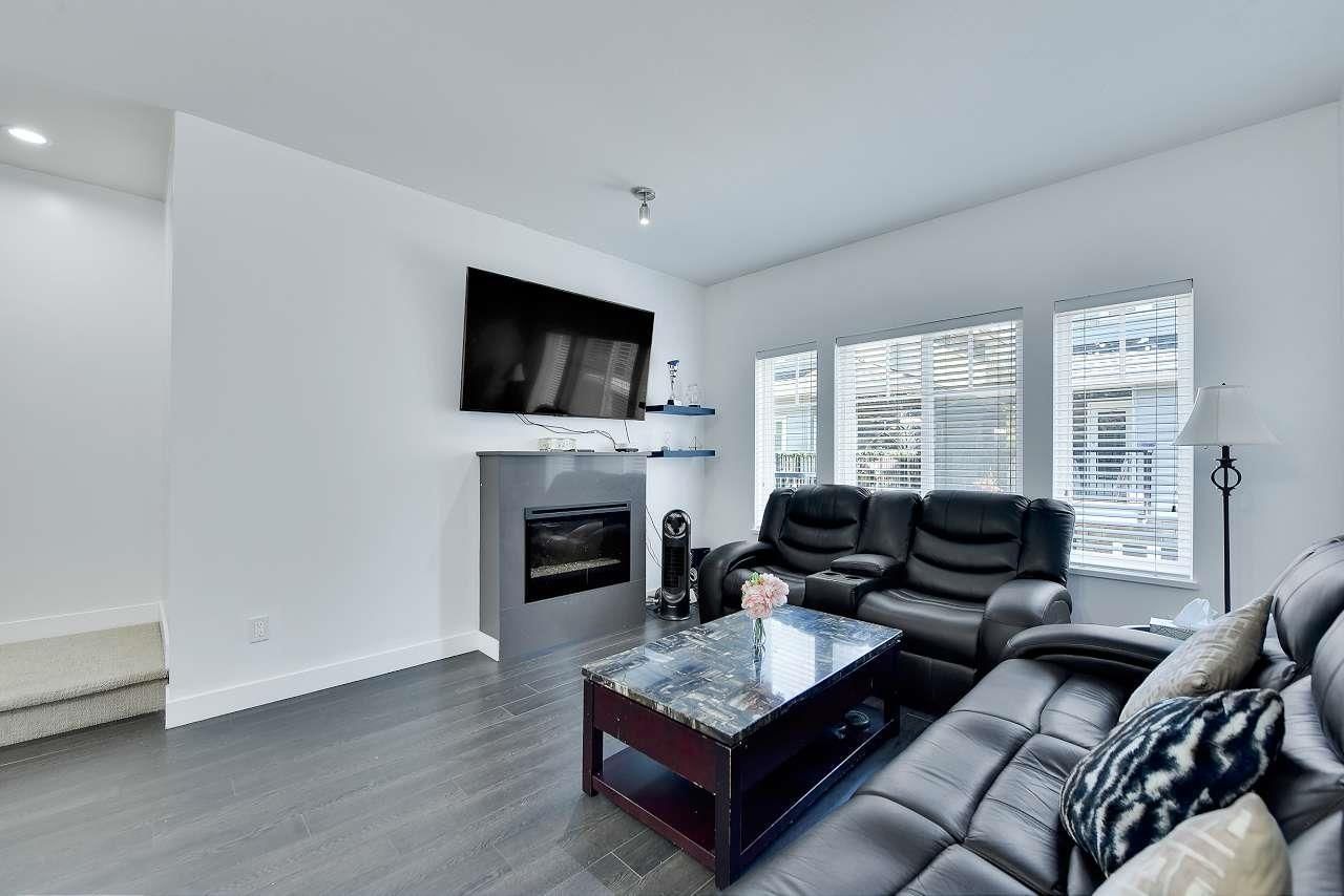 10 - 13864 HYLAND ROAD Image 4