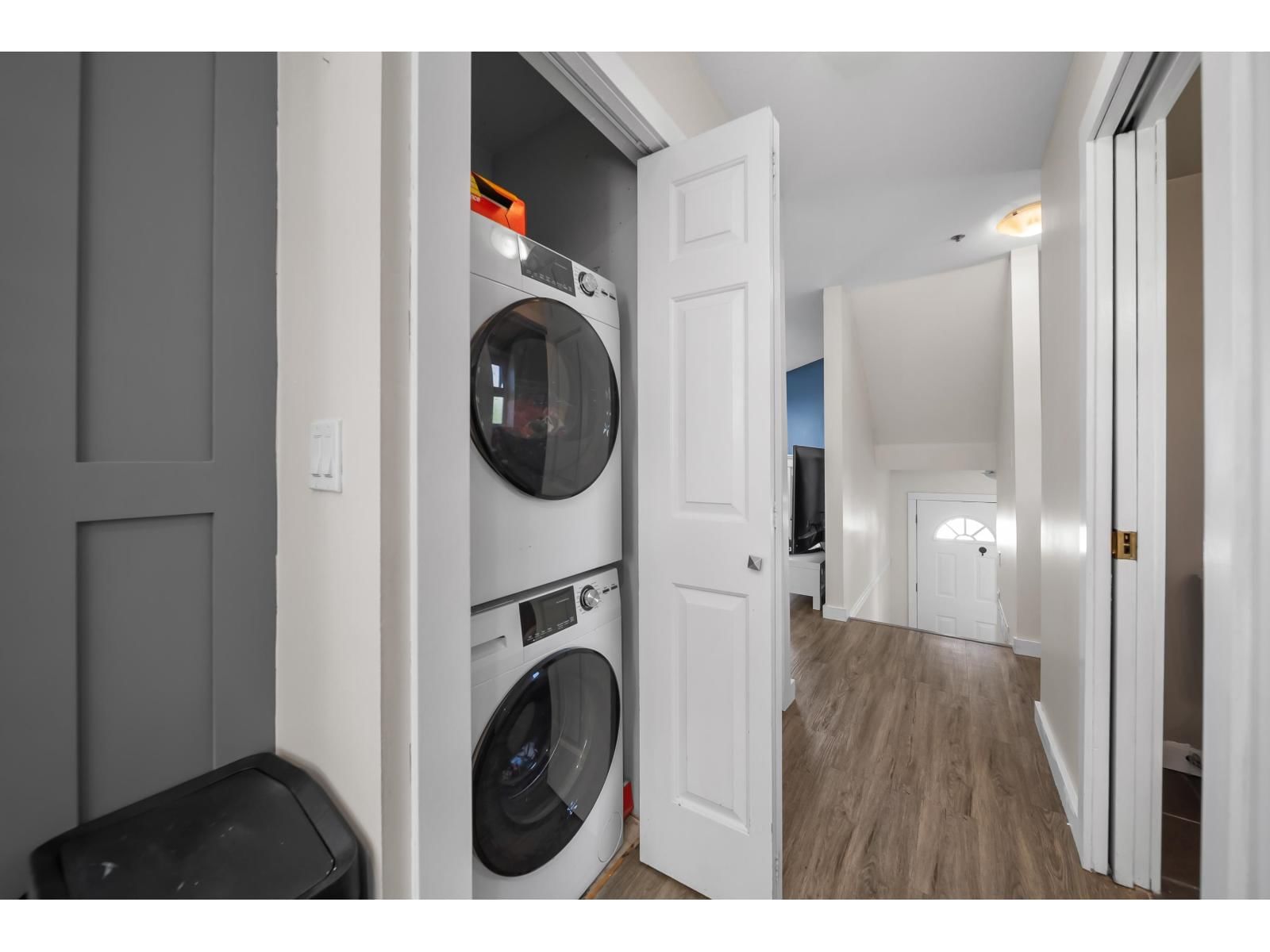 69 - 3087 IMMEL STREET Image 12