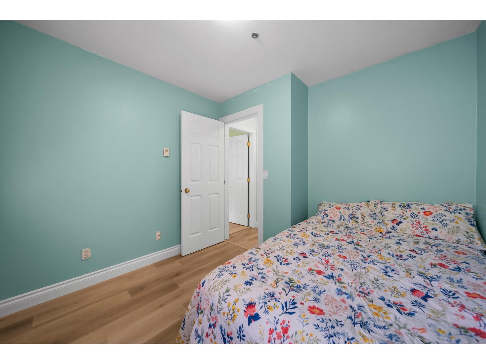 69 - 3087 IMMEL STREET Image 21