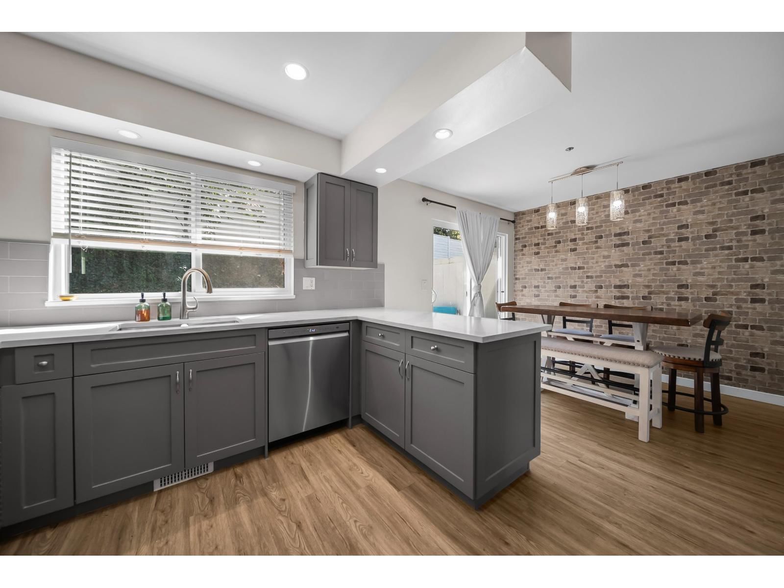 69 - 3087 IMMEL STREET Image 9