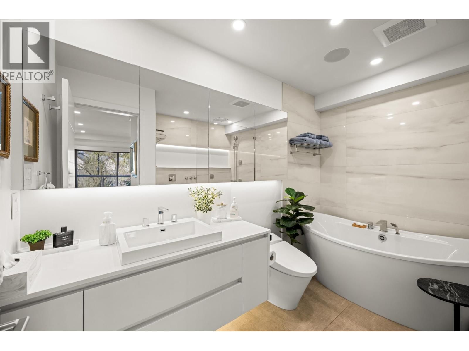 418 - 5 K DE K COURT Image 38