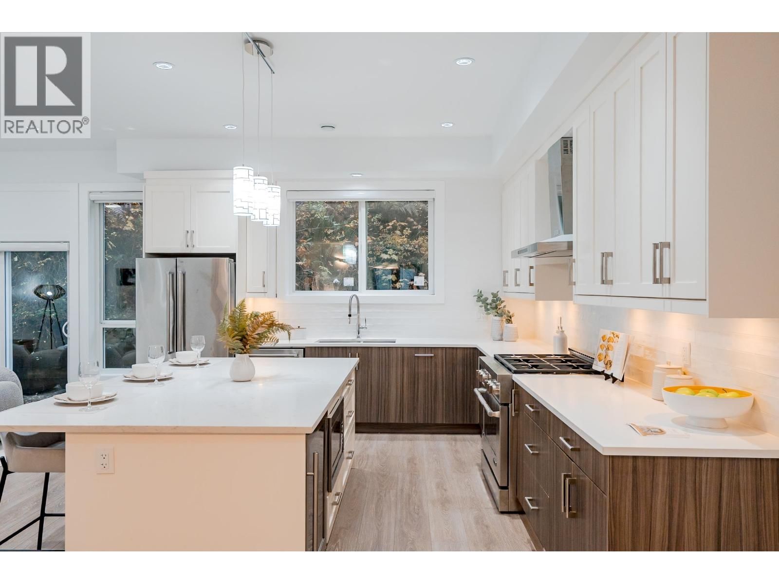 69 - 3295 SUNNYSIDE ROAD Image 16