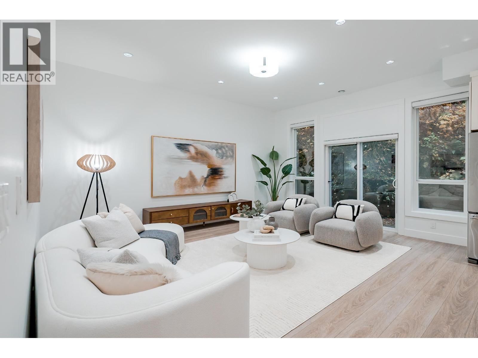 69 - 3295 SUNNYSIDE ROAD Image 24