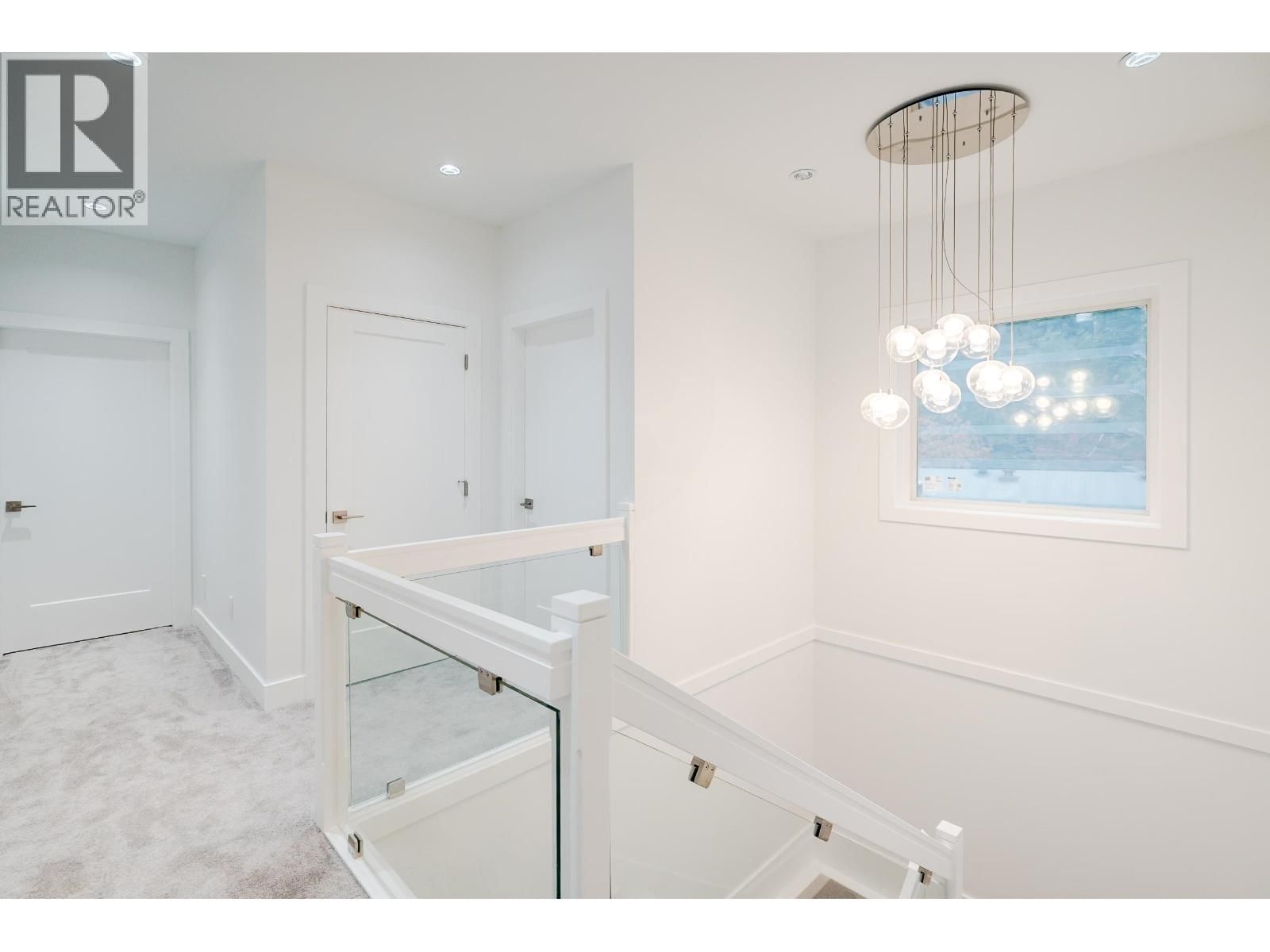 69 - 3295 SUNNYSIDE ROAD Image 40