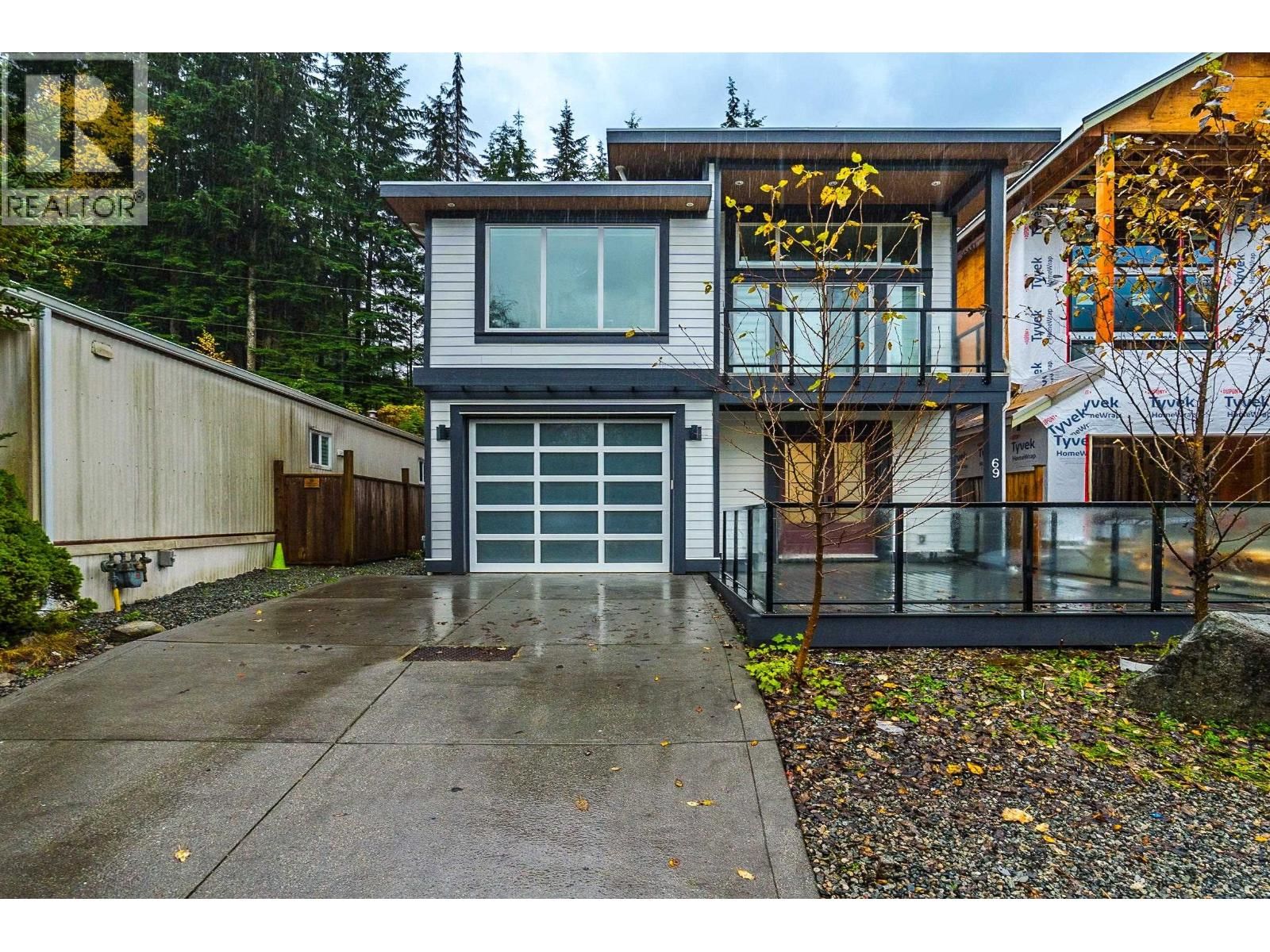 69 - 3295 SUNNYSIDE ROAD Image 5