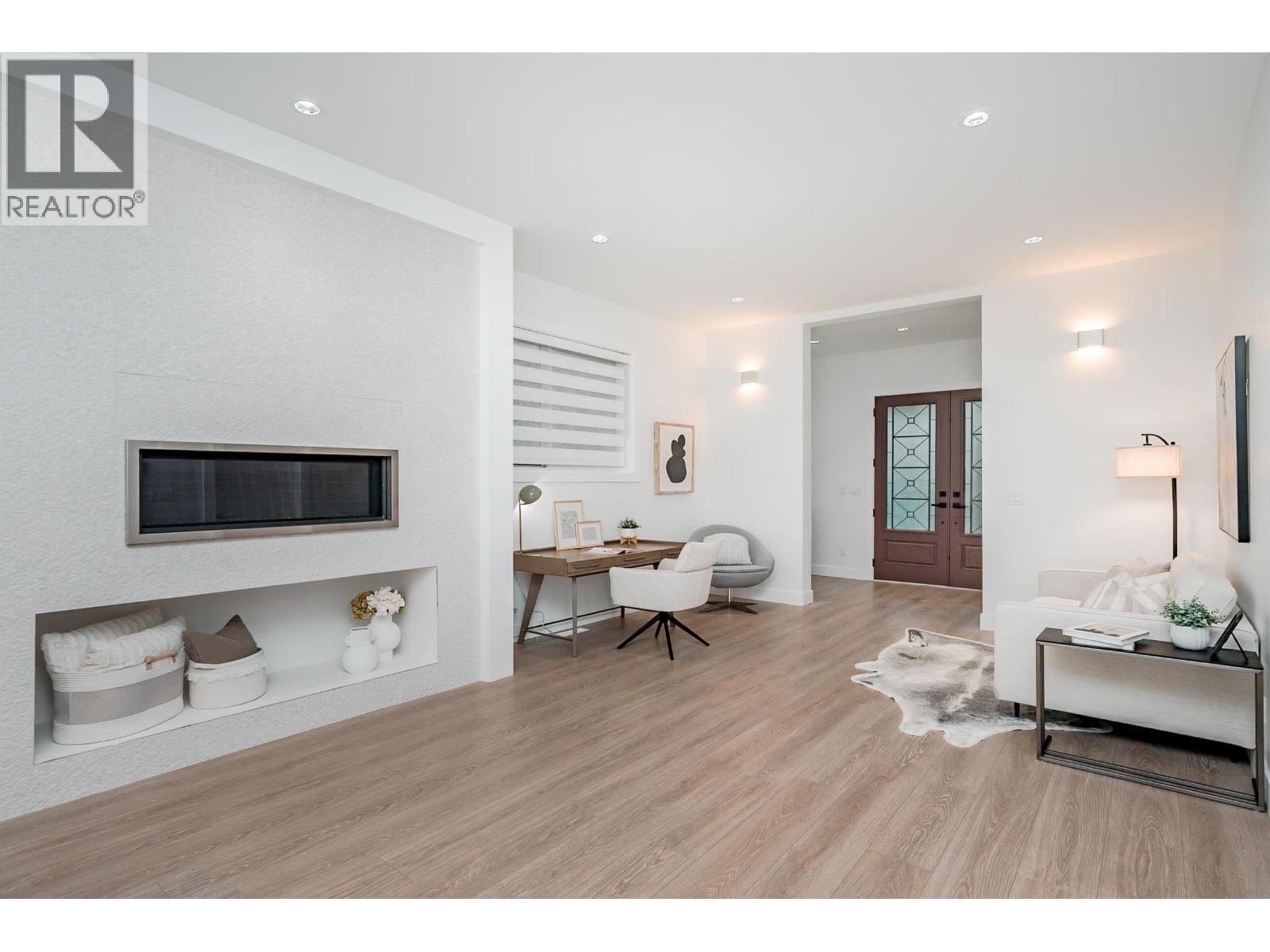 69 - 3295 SUNNYSIDE ROAD Image 6