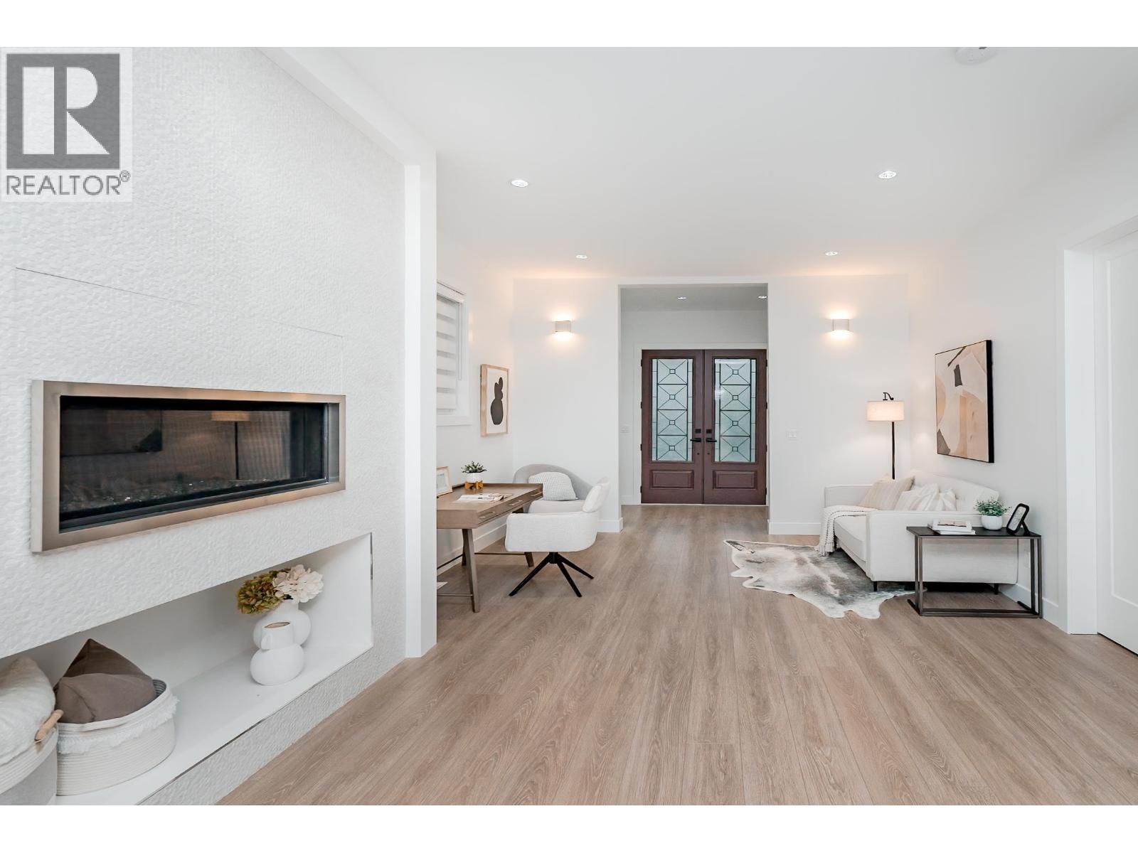 69 - 3295 SUNNYSIDE ROAD Image 7