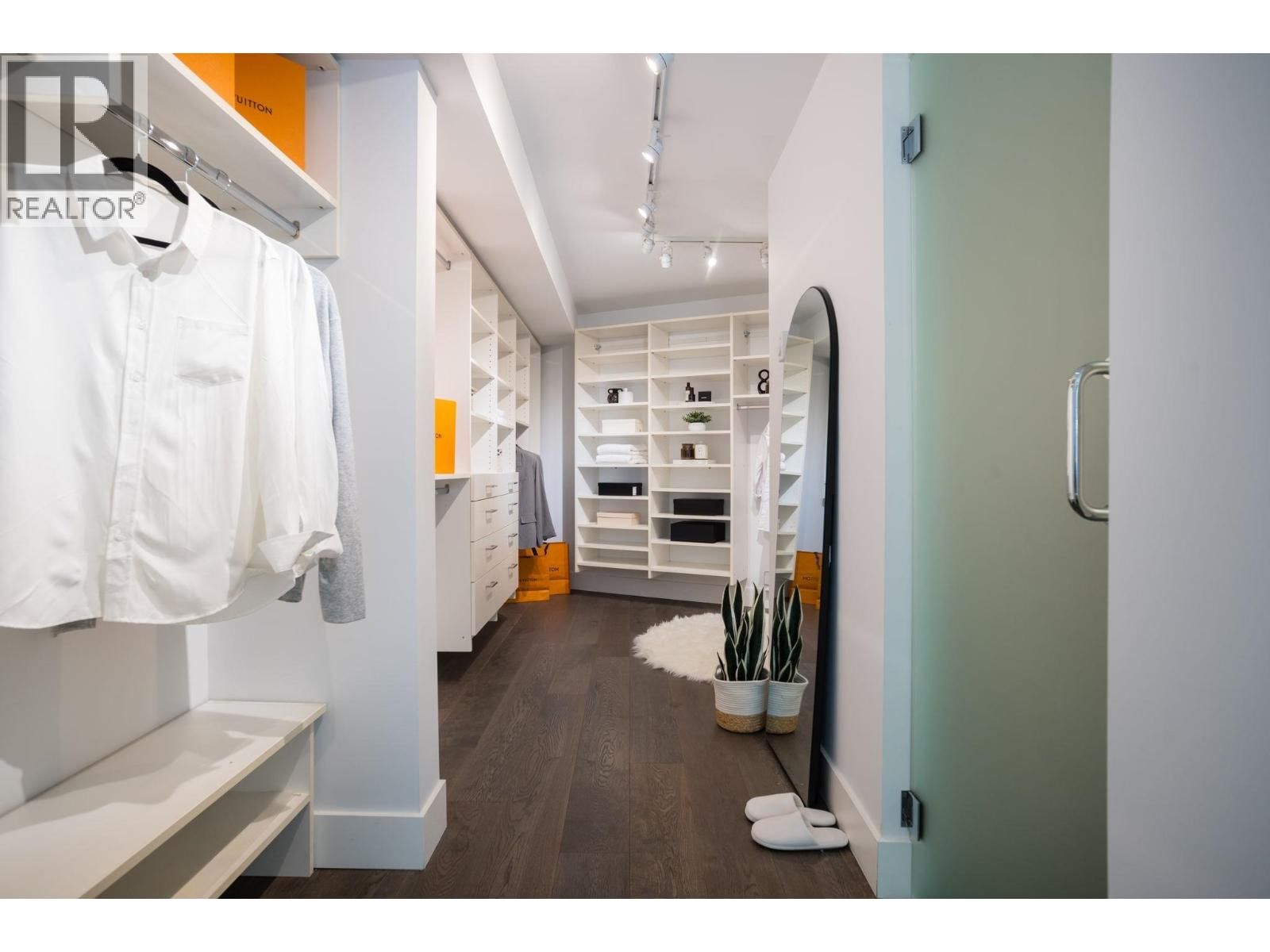 316 - 4900 CARTIER STREET Image 20