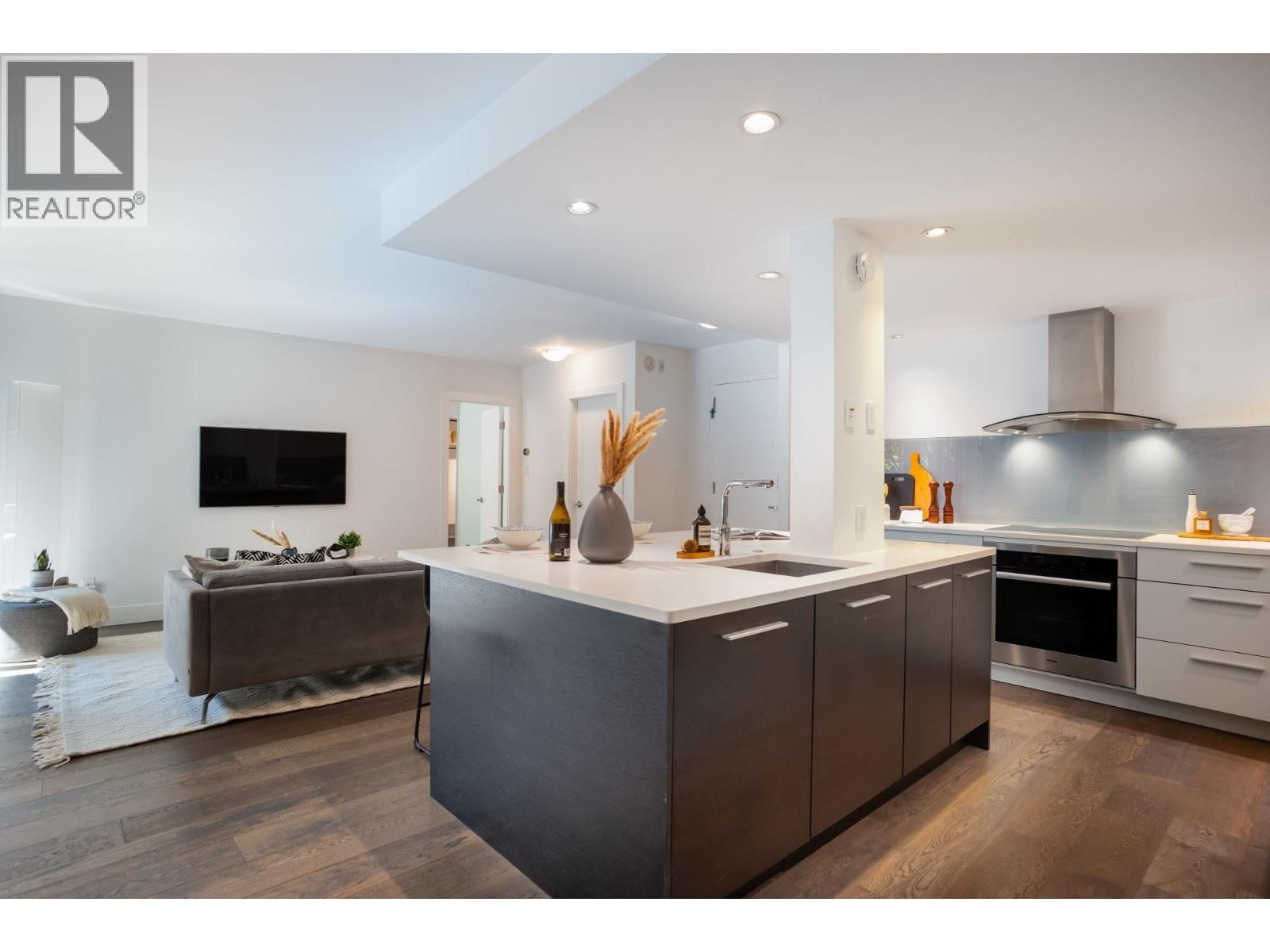 316 - 4900 CARTIER STREET Image 8