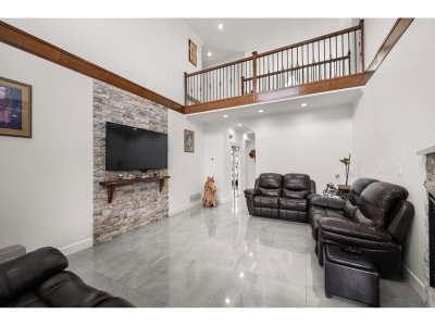 14444 82A Avenue | Surrey British Columbia | Slide Image Thirteen