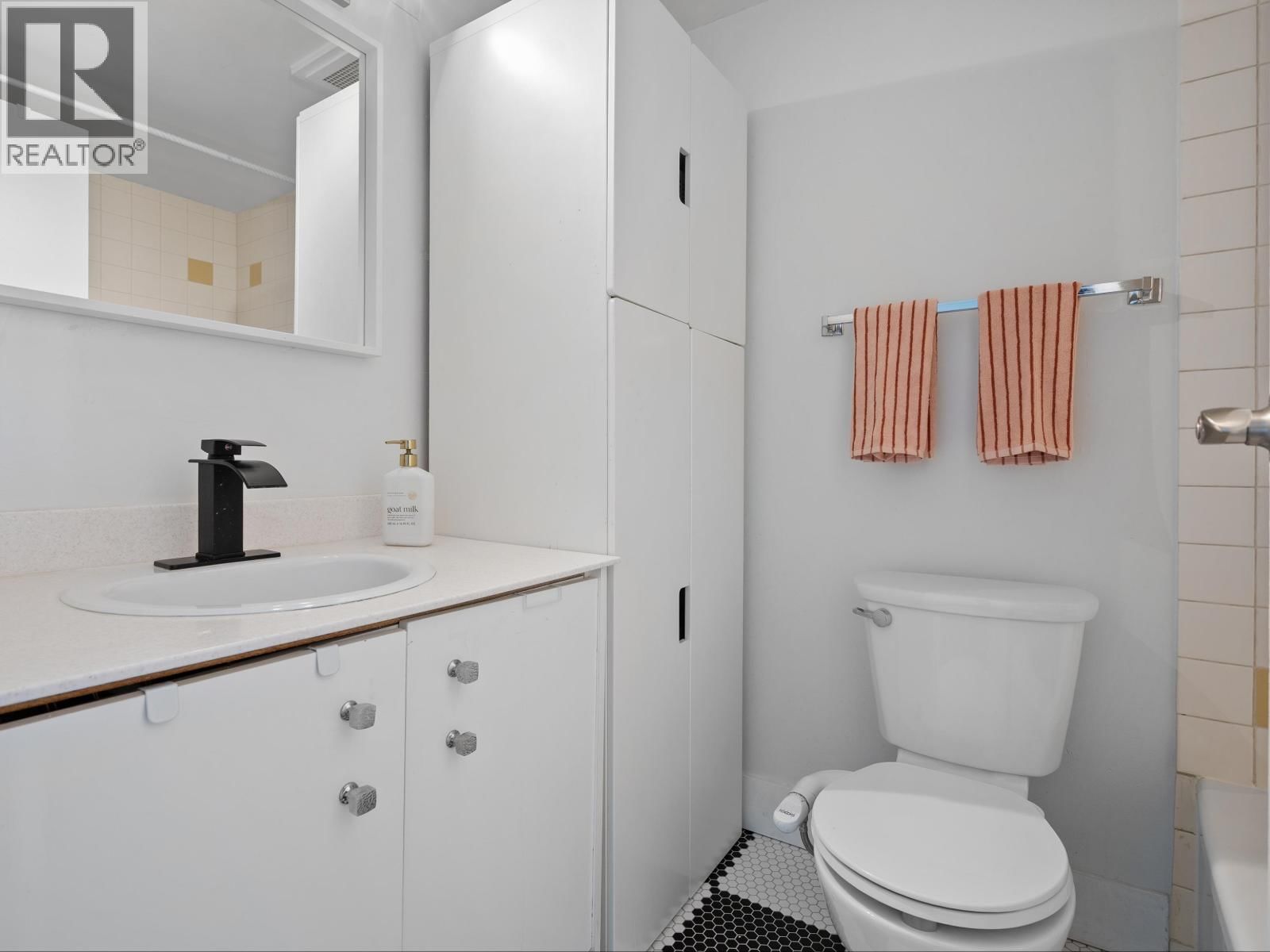 1203 - 31 ELLIOT STREET Image 28