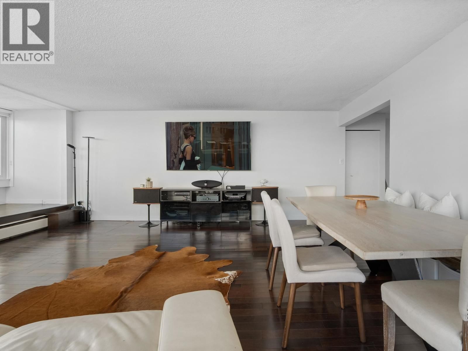 1203 - 31 ELLIOT STREET Image 6