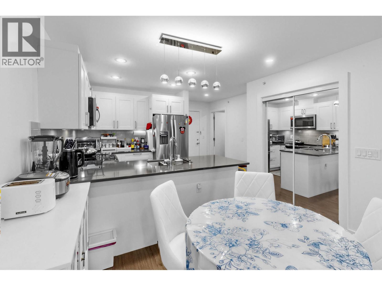 401 - 1990 WESTMINSTER AVENUE Image 11