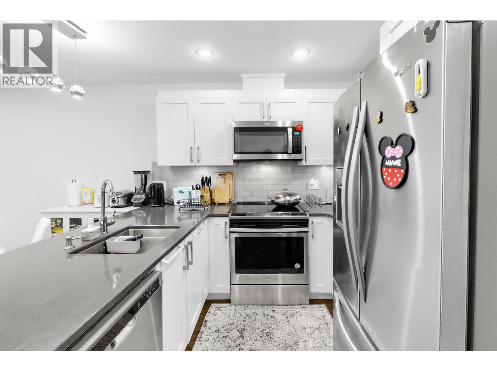 401 - 1990 WESTMINSTER AVENUE Image 4