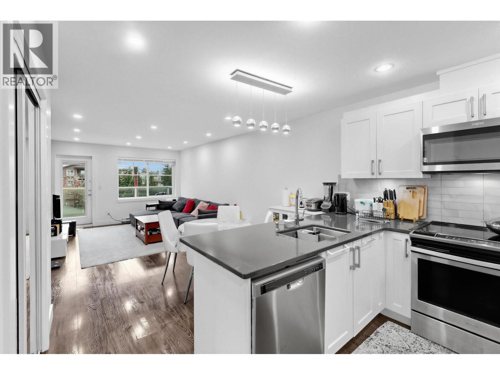 401 - 1990 WESTMINSTER AVENUE Image 5