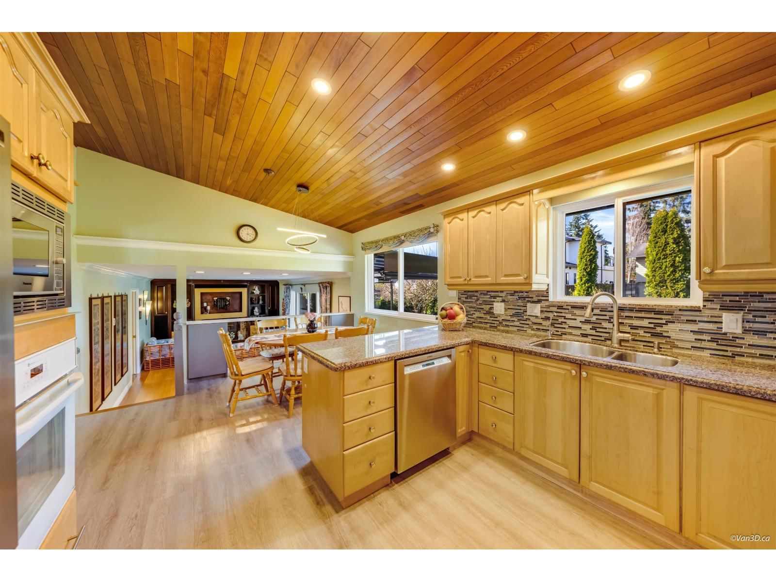 11761 CASCADE DRIVE Image 14