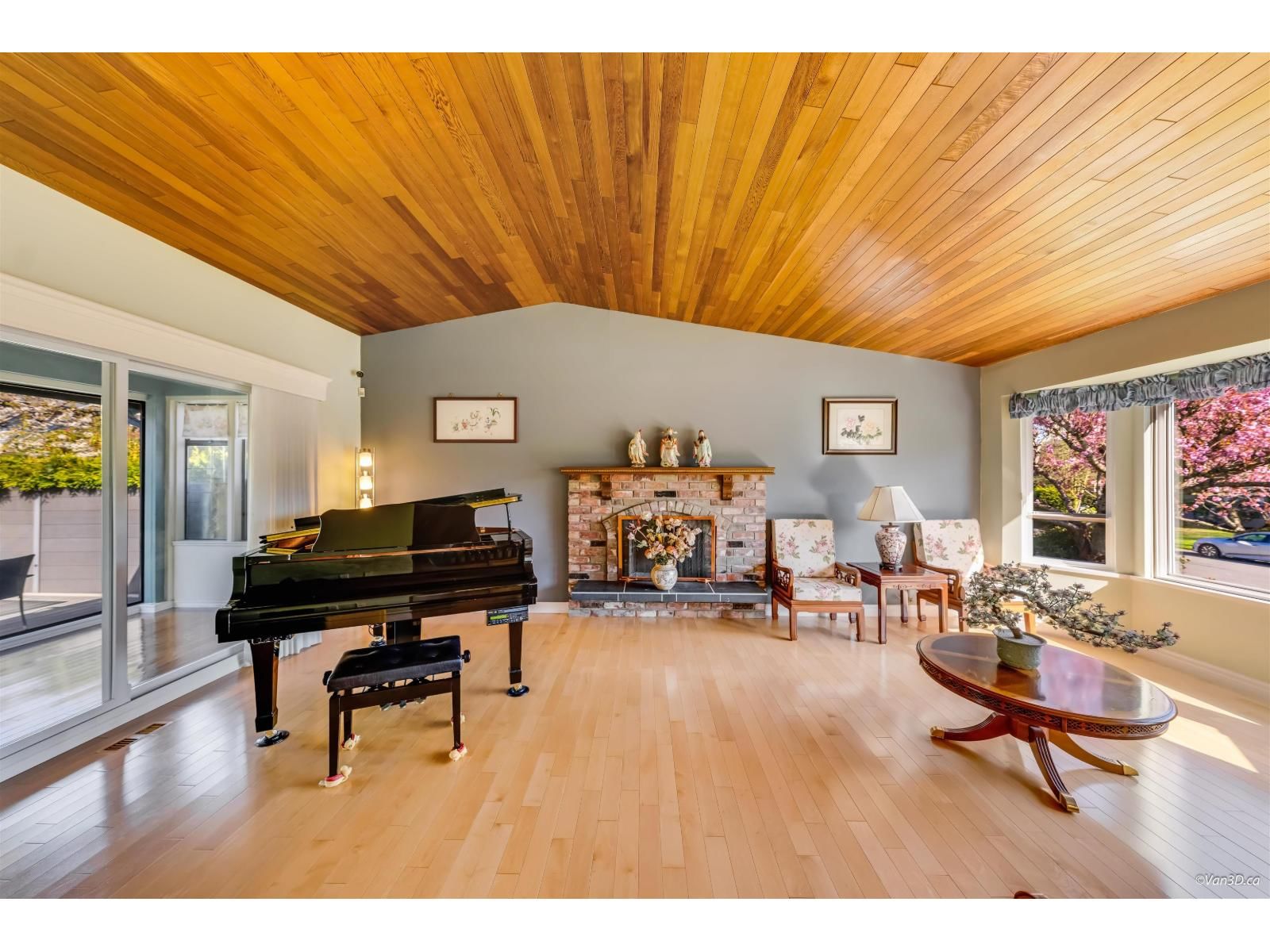 11761 CASCADE DRIVE Image 16