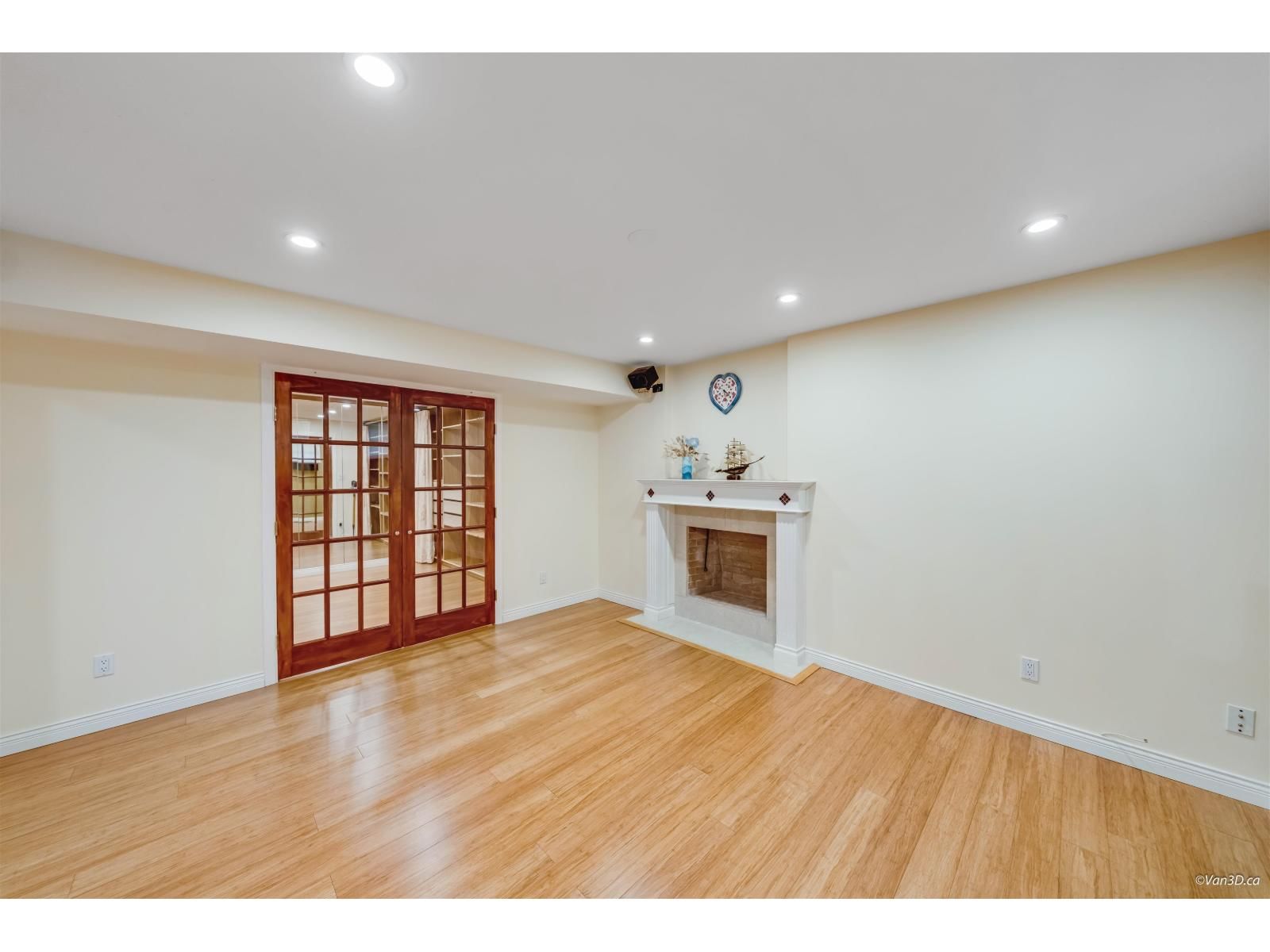 11761 CASCADE DRIVE Image 29