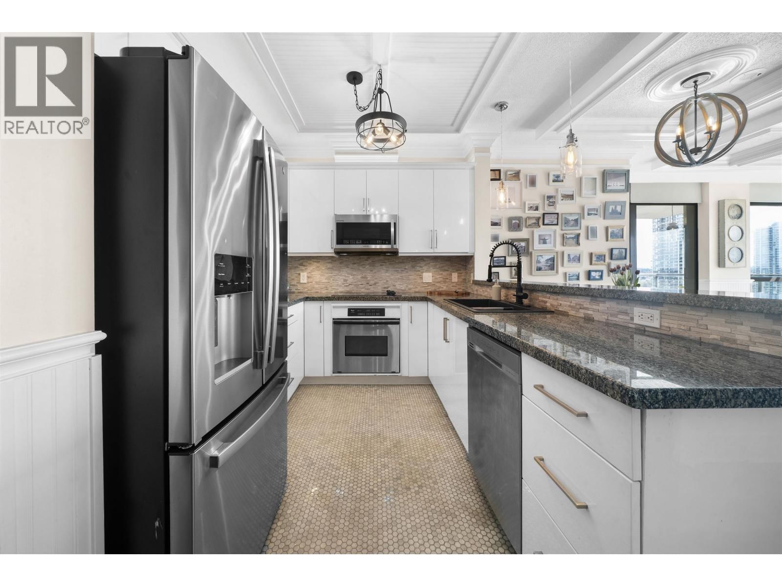 1906 - 4132 HALIFAX STREET Image 7