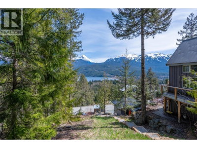 8396 MOUNTAIN VIEW Drive | Whistler British Columbia | Slide Image Twenty-four