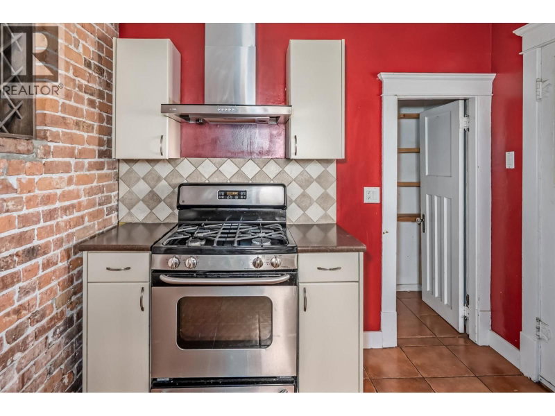 6085 QUEBEC Street Vancouver British Columbia, V5W 2P5 - 4 Bedrooms Home For Sale