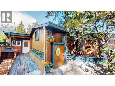 40022 GOVERNMENT Road | Squamish British Columbia | Slide Image Twenty-seven
