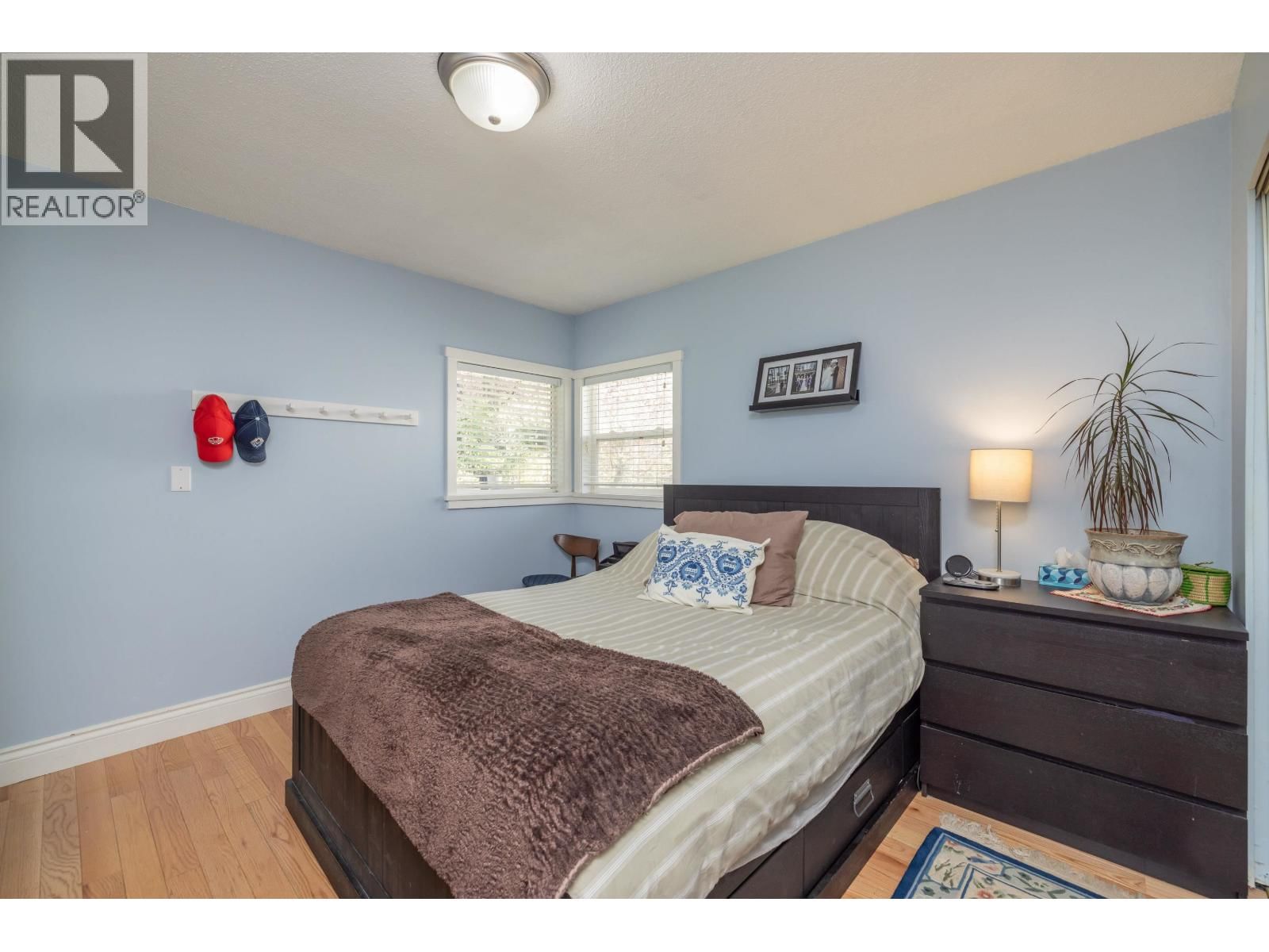 1119 CLOVERLEY STREET Image 10